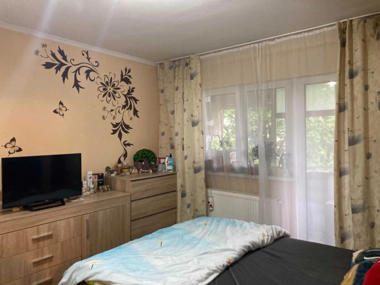 Vând apartament cu 3 camere