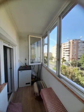 Văd apartament 2 camere