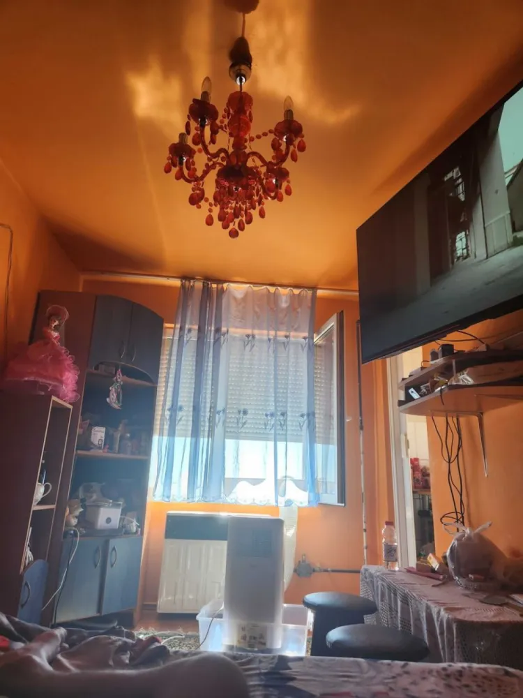 BRASADAS vinde ap 2 cam etaj 4/4 Humulesti. - Agentia Imobiliara BRASADAS vinde apartament cu doua camere in cartierul Solidaritati la etajul 4/4 pe Aleea Humulesti. Www.brasadas.com.
