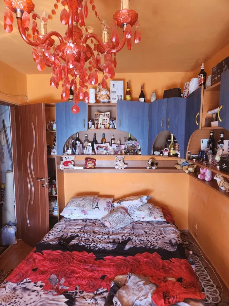 BRASADAS vinde ap 2 cam etaj 4/4 Humulesti. - Agentia Imobiliara BRASADAS vinde apartament cu doua camere in cartierul Solidaritati la etajul 4/4 pe Aleea Humulesti. Www.brasadas.com.