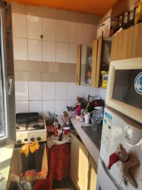 BRASADAS vinde ap 2 cam etaj 4/4 Humulesti.