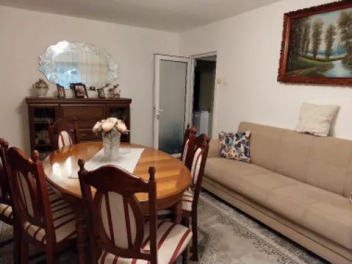 Apartament 3 camere cu garaj autorizat și beci