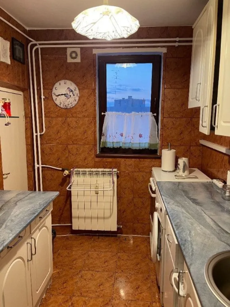 Apartament cu 2 camere de închiriat în zona Titan, Sector 3