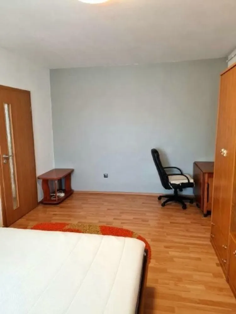 Inchiriez apartament cu 2 camere