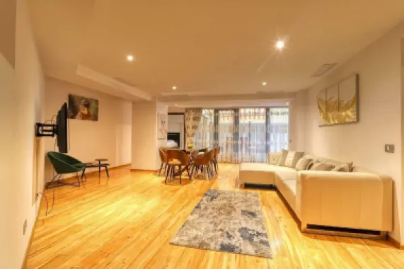 Apartament de lux cu 4 camere , lângă Parcul Herăstrău