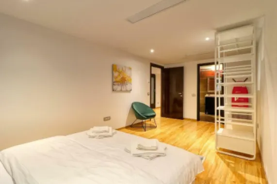 Apartament de lux cu 4 camere , lângă Parcul Herăstrău