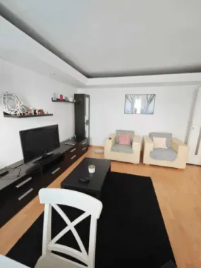 Apartament 2 cam. de inchiriat 60 mp Et. 4 Zona Aviatiei