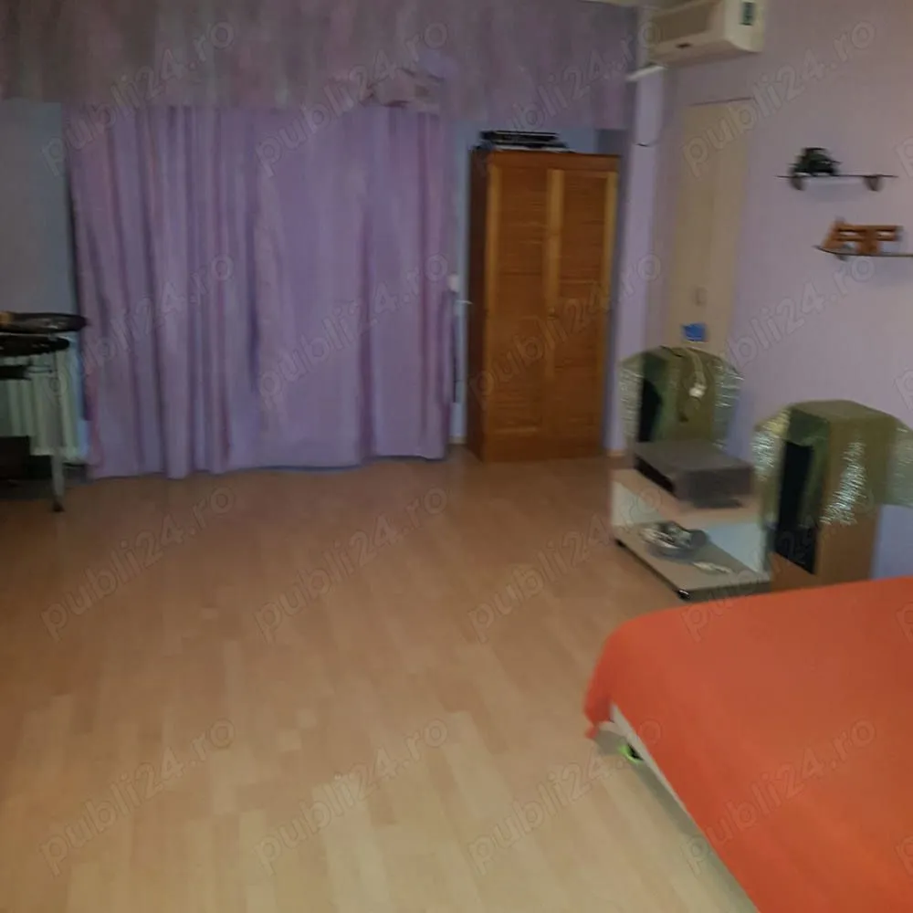 Apartament 3 camere Nerva Traian - Vand apartament cu 3 camere in Bucuresti, sector 3 , Nerva Traian, 79mp, etaj 3 7, structura beton, 2 bai, vedere spate si lateral.