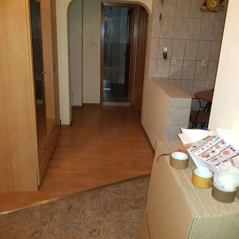 Apartament 3 camere Nerva Traian - Vand apartament cu 3 camere in Bucuresti, sector 3 , Nerva Traian, 79mp, etaj 3 7, structura beton, 2 bai, vedere spate si lateral.
