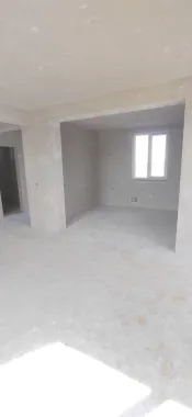 Casă nouă de vânzare