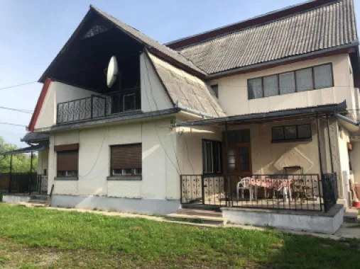 Casa de vanzare in loc. Crucisor