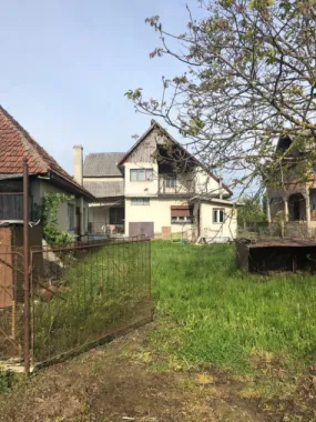 Casa de vanzare in loc. Crucisor