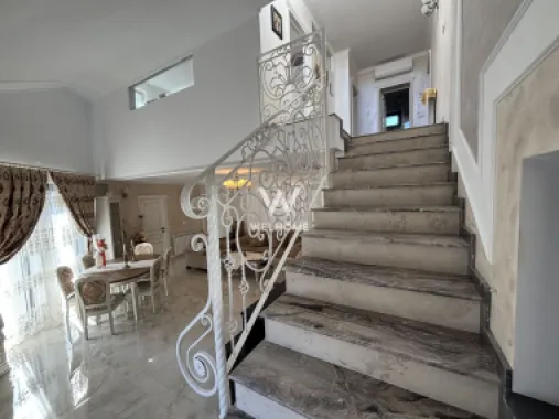 Casa INDIVIDUALA 6 camere, curte superba - zona Brana, Selimbar
