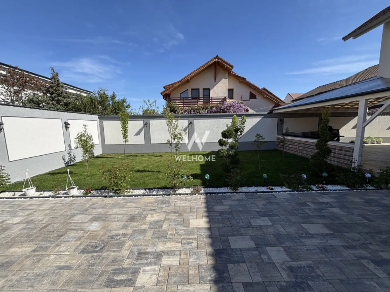 Casa INDIVIDUALA 6 camere, curte superba - zona Brana, Selimbar