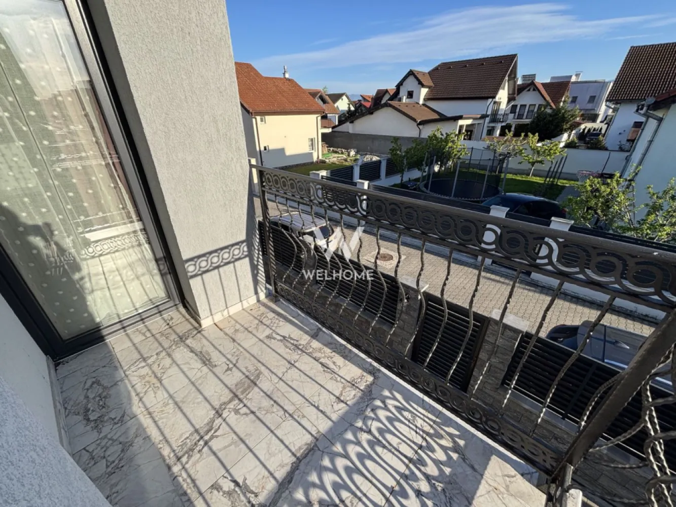 Casa INDIVIDUALA 6 camere, curte superba - zona Brana, Selimbar