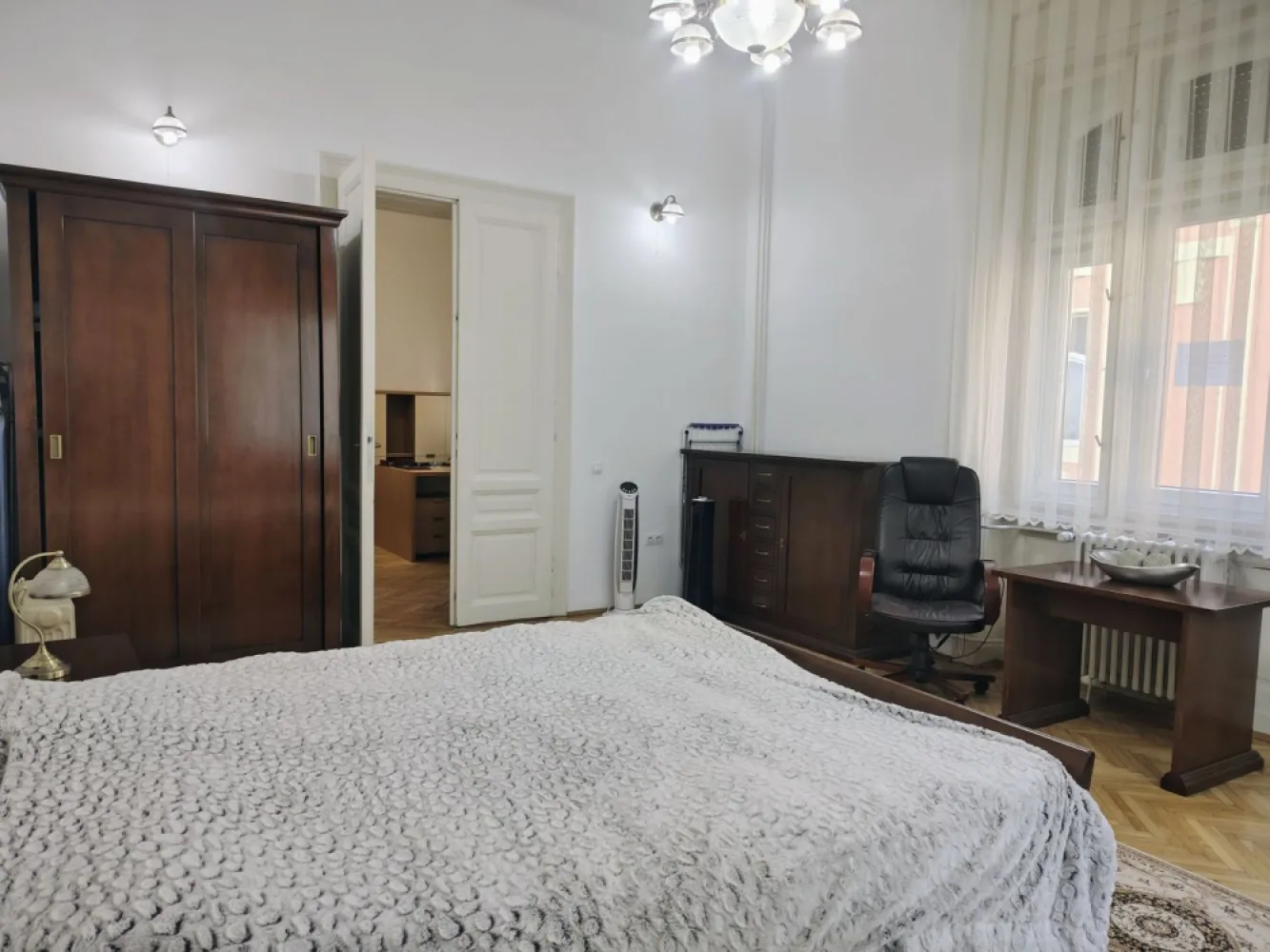 Apartament 2 camere Parc Traian , 400 E neg. Comision 50%