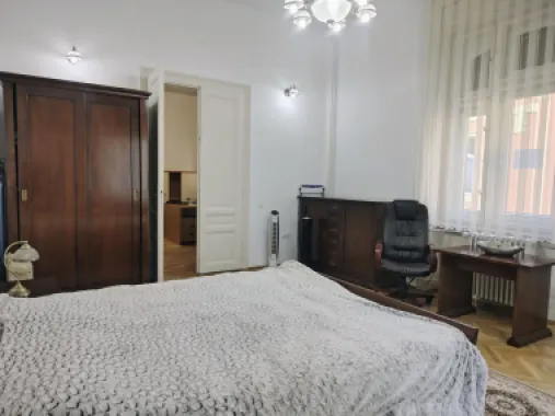 Apartament 2 camere Parc Traian , 400 E neg. Comision 50%