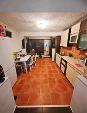 BRASADAS vinde ap 2 cam etaj 1/4 in Carpati 2.