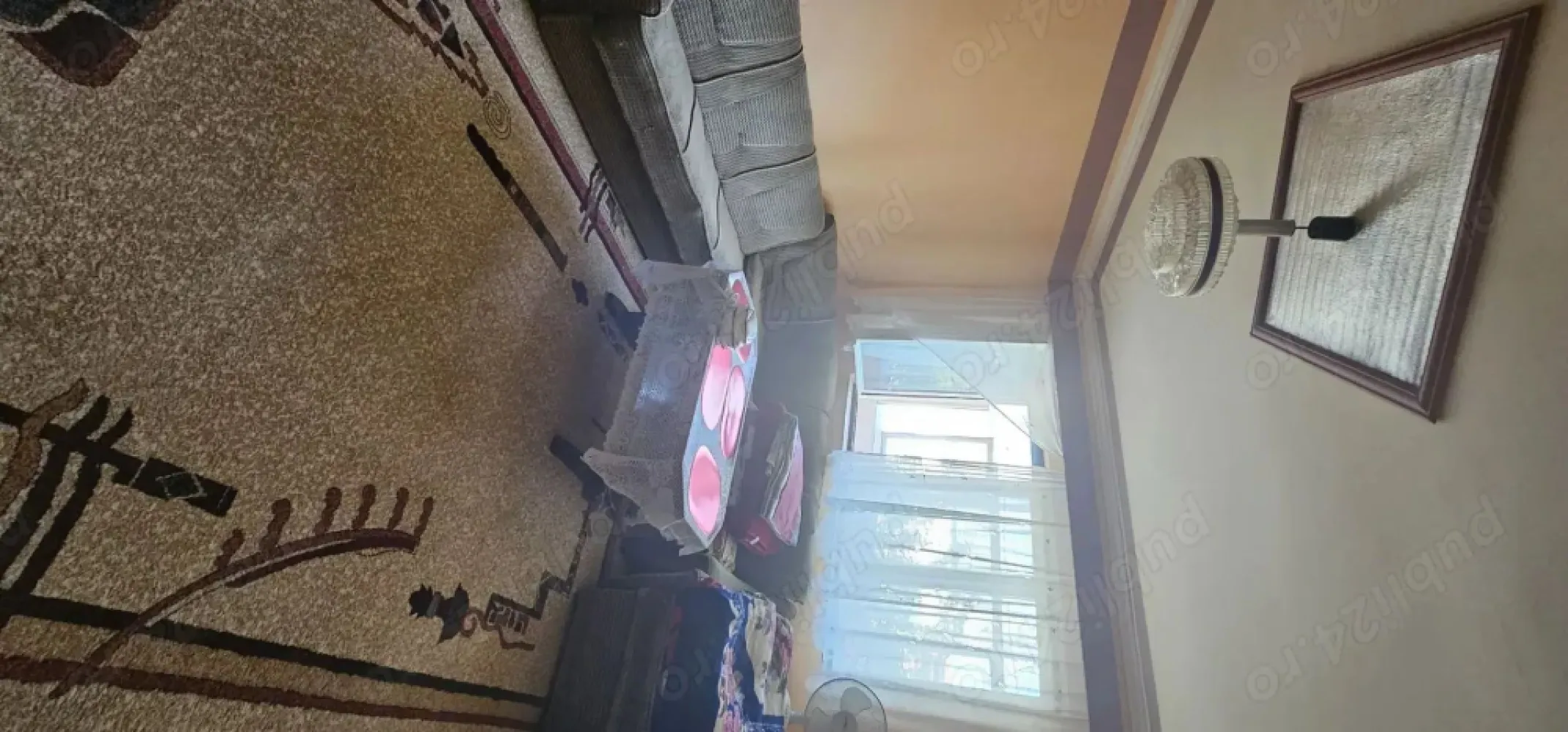 BRASADAS vinde ap 2 cam PARTER 14 Mai. - Agentia Imobiliara BRASADAS vinde apartament cu 2 camere, semidecomandat, parter inalt, geam la baie, balcon inchis. Www.brasadas.com.