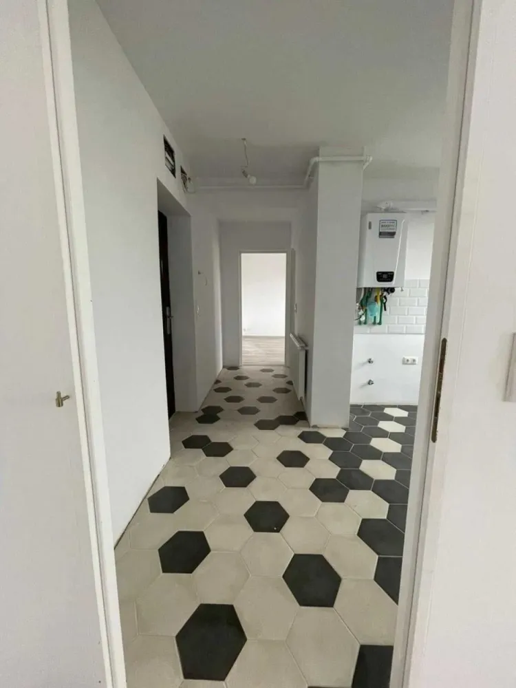 BRASADAS vinde ap 2 cam Botizului etaj 4/4 60mp