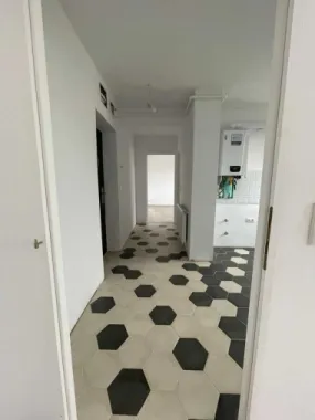 BRASADAS vinde ap 2 cam Botizului etaj 4/4 60mp