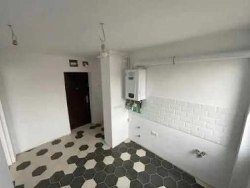 BRASADAS vinde ap 2 cam Botizului etaj 4/4 60mp