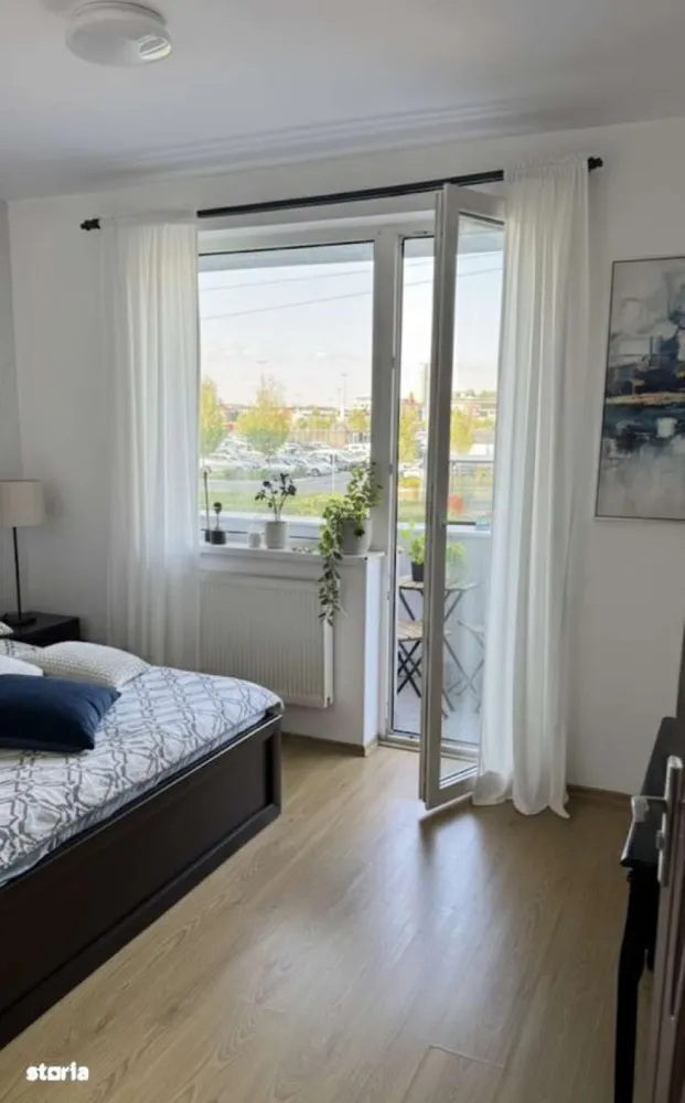 PF vand apartament 3 camere 70mp in curte la Vivo nu se plateste tva - Persoană fizică, vând apartament cu 3 camere 70 mp Cluj.Curte la Vivo Shopig Center. CF liber de sarcini, fără TVA de 21% către stat !!!Persoană fizică, vând apartament 3 camere 70 mp !!! Nu se plateste TVA 21% !!!In curte Vivo Shopig Center Situat în una dintre cele mai dinamice zone rezidențiale din județul Cluj, acest apartament de 3 camere reprezintă o oportunitate excelentă atât pentru familie, cât și pentru investiție. Amplasat "lipit" de mall-ul VIVO Cluj-Napoca. Rezidenta oferă acces rapid la facilități comerciale, transport și infrastructură urbană. CF liber de sarcini.Compartimentare:Living spațiosHolBaieBalcon Orientare sudică avantajoasă și view spre VivoApartament cu CF individual liber de sarciniEtaj 1Zonă liniștită, aproape de magazine, stații de autobuz (5 min) și alte puncte de interes.Loc de joacă pentru copii în 50m– ideal pentru familii.O investiție de viitor într-o zonă cu potențial de creștere Costuri de întreținere reduse – apartamentul menține o temperatură constantă: iarna este călduros cu consum redus de gaz, iar vara rămâne răcoros. Aer conditionat.Se poate locui imediat, fără a fi necesare investiții suplimentareAvantaj important: fiind vândut de persoană fizică, NU se plătește TVA de 21% către stat.
