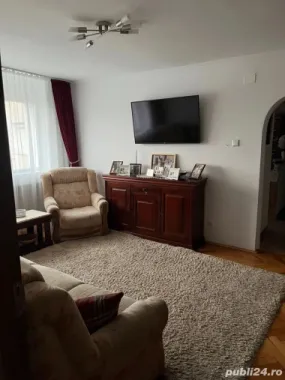 BRASADAS vinde ap 3 cam etaj 4/4 Micro 16 Bd. Sănătății.