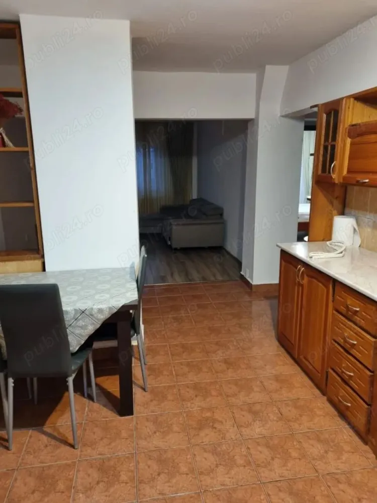 BRASADAS vinde ap 3 cam etaj 4/4 in Micro 17. - Agenția imobiliara BRASADAS vinde apartament cu 3 camere+balcon la etajul 4/4 in Micro 17. Lângă școala Lucian Blaga cu suprafața de 66 mp. Www.brasadas.com.