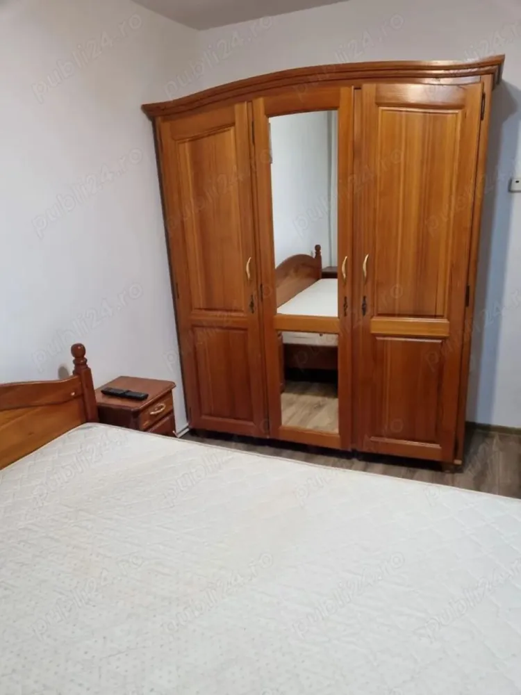 BRASADAS vinde ap 3 cam etaj 4/4 in Micro 17. - Agenția imobiliara BRASADAS vinde apartament cu 3 camere+balcon la etajul 4/4 in Micro 17. Lângă școala Lucian Blaga cu suprafața de 66 mp. Www.brasadas.com.