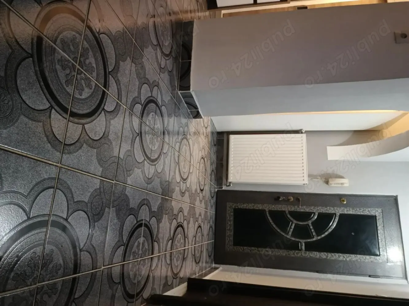 Vând apartament decomandat cu 3 camere, micro 16.