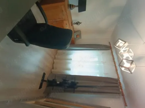 Vând apartament decomandat cu 3 camere, micro 16.