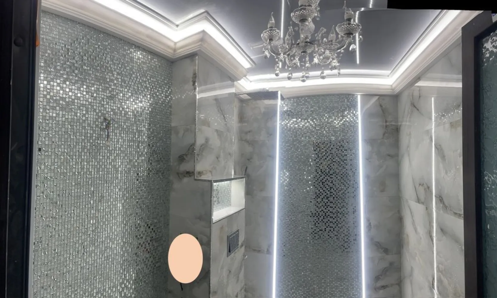 BRASADAS vinde ap 4 cam zona Economic. - Agentia Imobiliara BRASADAS vinde apartament cu 4 camere in zona Economic, renovat complect , curent , caldura , tencuiala, fiecare camera este individuală , 3 dormitoare , camera de zi, Bucătărie individuală , 2 bai și doua balcoane. Www.brasadas.com.