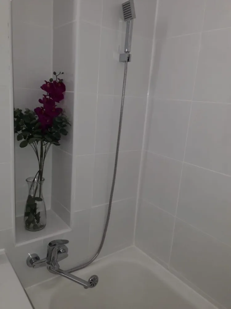 Garsoniera de vanzare in Manastur, str. Bucegi, complex BIG - Garsoniera se afla la etajul 7 din 10, orientare vestica. Dispune de aer conditionat, frigider, masina de spalat, televizor. Este ideala pentru investitie. Garsoniera se poate prelua cu chiriasi.