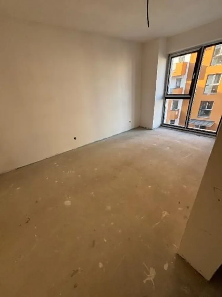 Ap. 2 camere Intre Lacuri - Ap. Cu 2 camere, etajul 2/4, incalzire in pardoseala, se va preda la stadiul semifinisat! Pret loc de parcare 15500 euro