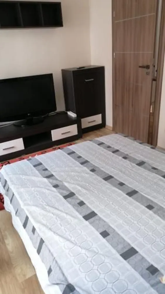 BRASADAS vinde 1/2 duplex în cartierul Europa.