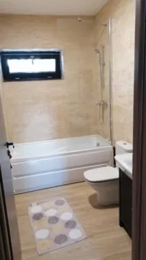 BRASADAS vinde 1/2 duplex în cartierul Europa.