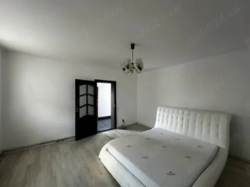 BRASADAS vinde Duplex 4 cam și curte 80 mp IRIS Bd. Muncii.