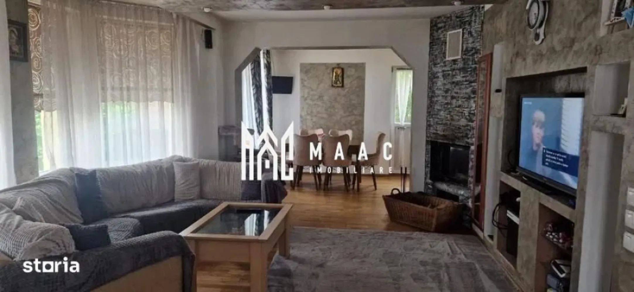 Casa 8 camere | 308mpu | 2 Apartamente | Selimbar - MAAC IMOBILIARE propune atentiei dumneavoastra o casa spatioasa, pentru două familii, două generații sau dublă investiție - casă și birou, într-o zonă premium din Șelimbăr.

Imobilul cuprinde două apartamente complet funcționale, cu acces separat și dotări generoase, într-un imobil construit responsabil.
Casa a fost finalizată în 2009, pe structură durabilă: cărămidă Porotherm 30 cm, termosistem de 10 cm, fațadă Knauf, țiglă din beton, panouri solare pentru încălzirea apei, centrală termică in condensatie Junkers de 42Kw + boiler Junkers cu o capacitate de 300 litrii, încălzire în pardoseală și calorifere, sistem de drenaj și trotuare pavate.
Apartamentul 1 – generos, cu o suprafață utilă de 128.4mpu
• Parter: birou, living cu șemineu, zonă de dining, bucătărie, baie de serviciu (suprafață utilă de 64,10 mp)
• Mansardă: 3 dormitoare, dressing, baie, acces la pod prin scară pliantă, (suprafață utilă de 64.10 mp) cu aer condiționat
• Exterior: 2 locuri de parcare într-un garaj aerisit și acoperit, foișor complet echipat (grătar, cuptor ,plită, toate cu funcționalitate pe lemne), magazine de depozitare unelte gradinărit
Apartamentul 2 – cu o suprafață utilă de 72.5mpu
• Parter: living cu șemineu, dining, bucătărie, baie de serviciu (suprafață utilă de 36,40 mp)
• Mansardă: 2 dormitoare, baie, acces la pod, aer condiționat (suprafață utilă de 36,10 mp)
• Exterior: 1 loc de parcare într-un garaj aerisit și acoperit, foișor cu grătar și loc de relaxare

Demisolul - 108 mpu - comunică prin două holuri comune.

Aflat pe o stradă liniștită, asfaltată și iluminată public, imobilul este situat la doar 400 m de Shopping City Sibiu, DN1, Lidl și Kaufland Șelimbăr și la 4 km de centrul istoric al Sibiului, cu acces rapid și spre autostradă.

Pentru mai multe detalii precizati telefonic ca ati vazut anuntul cu ID CP2803211