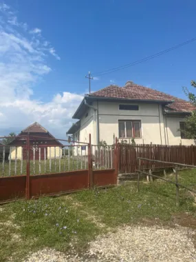 Casă de vânzare localitatea Măriuș