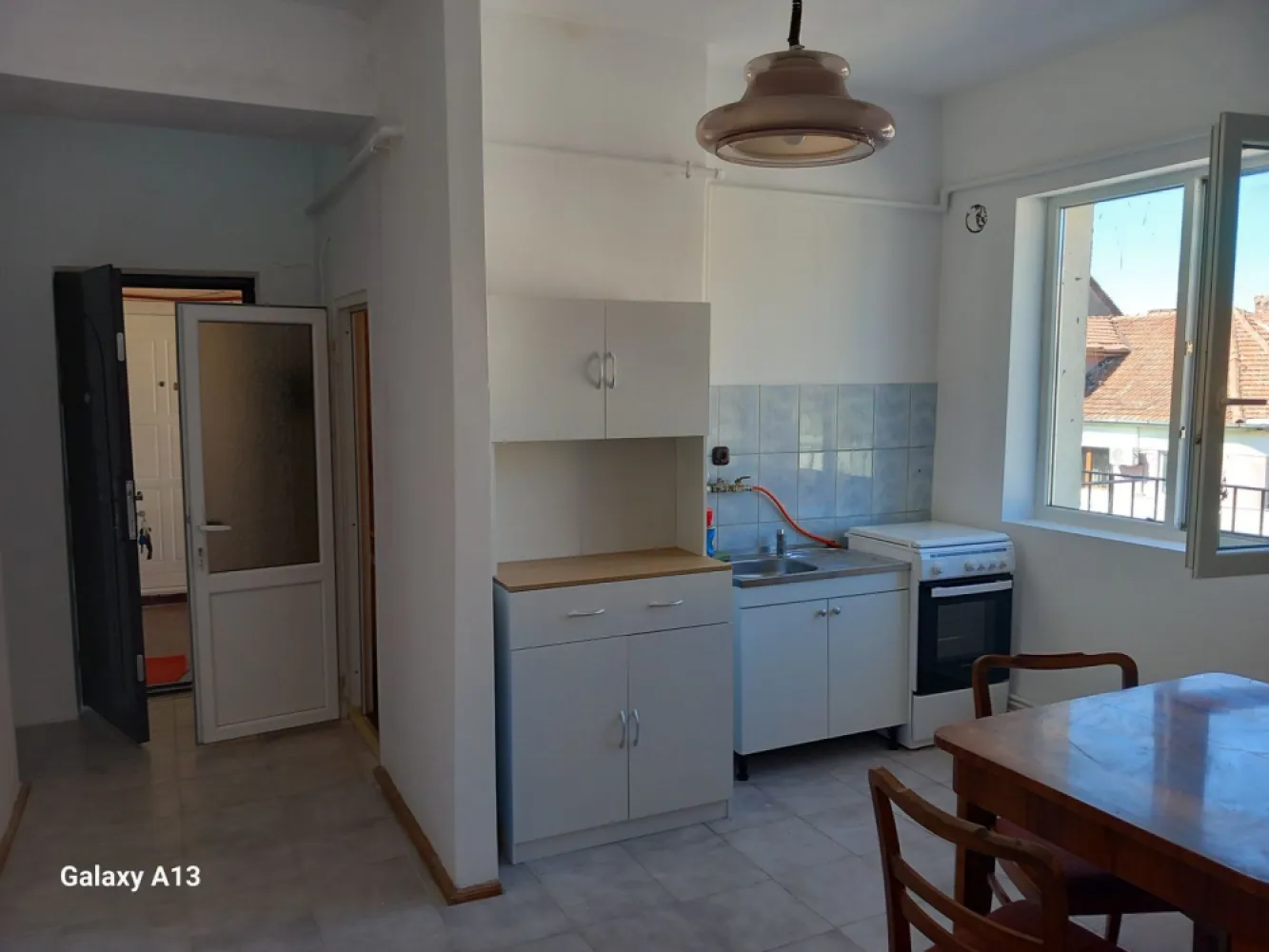 BRASADAS vinde ap 1 cam 4/4 ULTRACENTRAL RENOVAT si MOBILAT. - Agenția imobiliara BRASADAS vinde apartament RENOVAT cu 1 camera in zona ULTRACENTRALA pe I C Bratianu la etajul 4/4. Apartamentul are CENTRALA TERMICA si este MOBILA si UTILAT partial. Suprafata utila este 31mp. www.brasadas.com.
