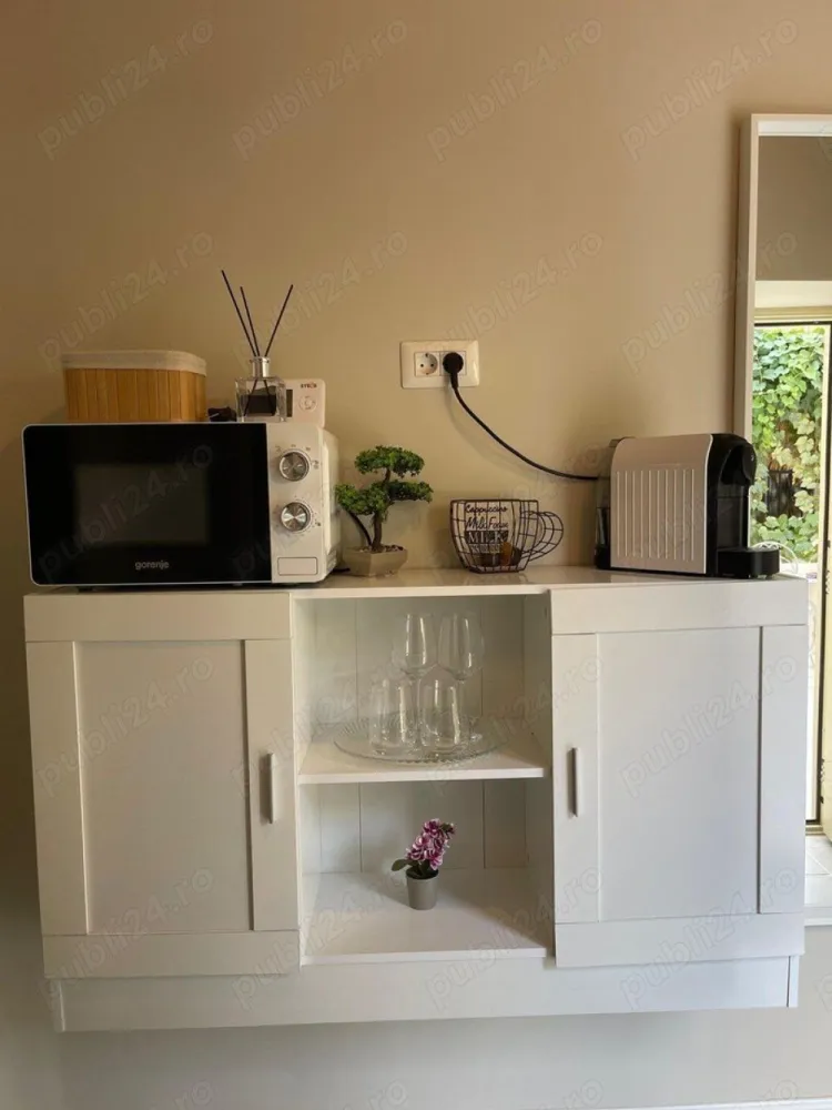 BRASADAS inchiriaza in REGIM HOTELIER Pta Romana - Agenția imobiliara BRASADAS inchiriaza garsnoniera si apartament in REGIM HOTELIER in Zona Romana, Dorobanti, Polona, Eminescu, ASE, Consiliul Britanic Garsoniera 15-16mp 250ron 2 Camere 45-50mp 350ron Www.brasadas.com.