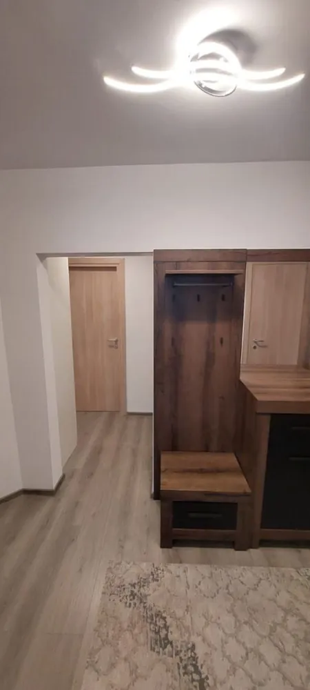 Bd. Unirii, 3 camere, 2 bai, centrala termica, parcare, lux