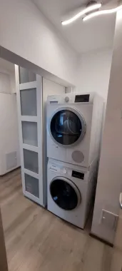 Bd. Unirii, 3 camere, 2 bai, centrala termica, parcare, lux