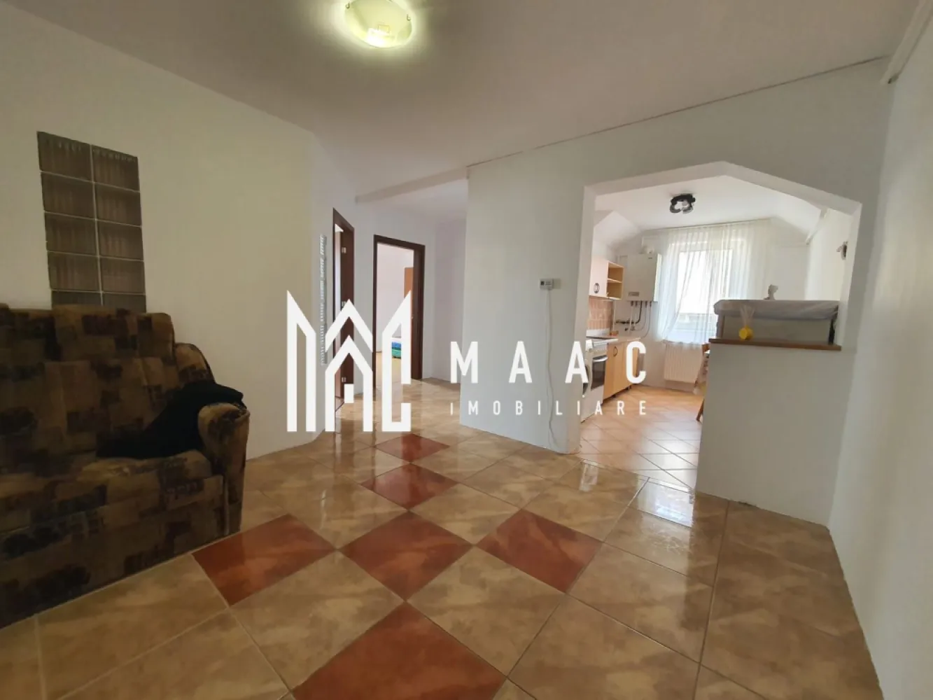 Black Friday Apartament 2 camere | 48 mp | Strand II | - 🔥 BLACK FRIDAY - Profită de cea mai bună perioadă din an pentru a deveni proprietar! Reducere de 1.900 euro - Preț vechi - 79.900 euro Preț promoțional - 78.000 euro MAAC Imobiliare vă propune spre vânzare un apartament luminos cu 2 camere, având o suprafață utilă de 48 mp, situat la etajul 4 al unui imobil bine întreținut. Caracteristici principale: Hol generos(poate fi folosit ca living) Living luminos(folosit ca dormitor) Dormitor Bucătărie separată Baie complet dotată Apartamentul se vinde mobilat și utilat Pod pe toată suprafața apartamentului, cu posibilitate de mansardare – ideal pentru extindere Localizare: Ștrand II – zonă accesibilă, liniștită, aproape de magazine, școli, grădinițe, mijloace de transport și alte puncte de interes. 📞 Contactează echipa MAAC Imobiliare pentru mai multe detalii sau pentru a programa o vizionare, menționează CP2724362! }}