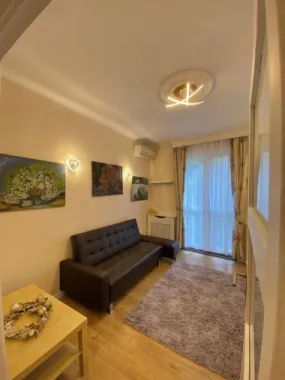 BRASADAS închiriază ap 2 cam etaj 1/2 Floreasca.