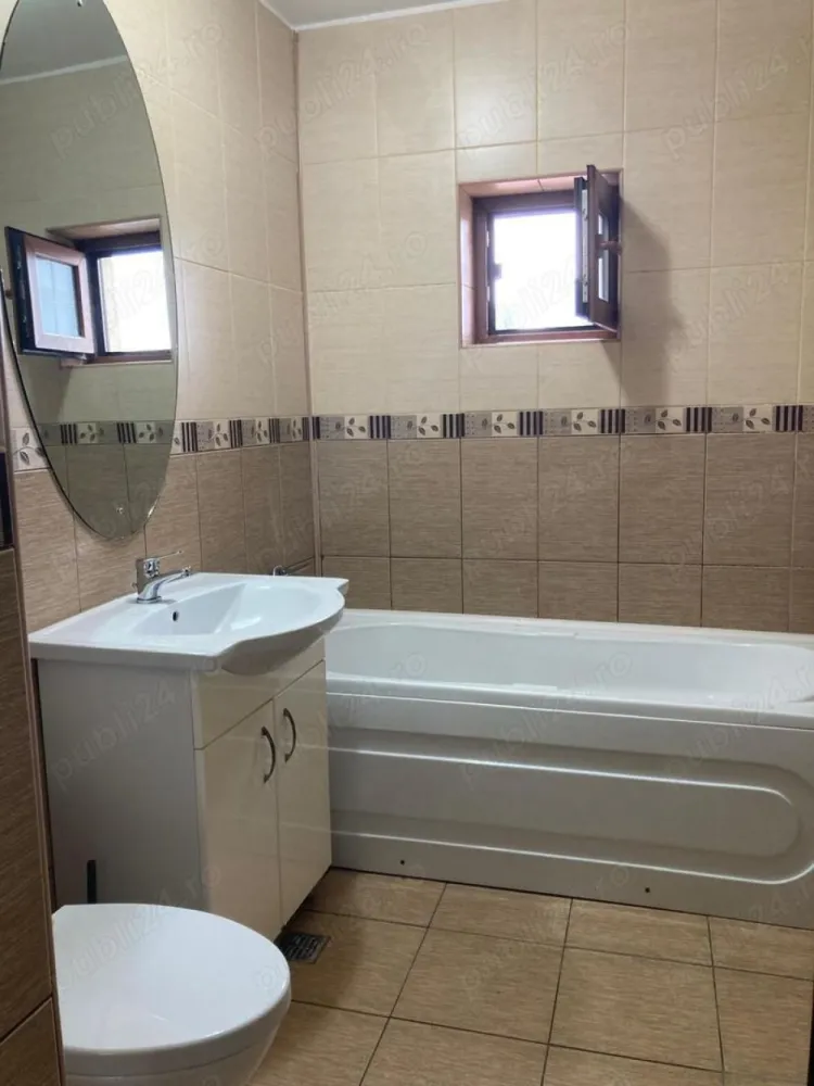 Inchiriez Ap 2 cam zona foarte buna AUREL VLAICU 2 min MALL PROMENADA! - Apartament mobilat, utilat complet la 2 minute de mers pe jos de Mall Promenada și metrou Aurel Vlaicu. Asa cum se vede din imagini apartamentul arata foarte bine, este intretinut,utilat si mobilat complet, cu toate utilitatile! Va astept la vizionare! Mentionez ca nu accept animale de companie!! Sector 1, Str Căpâlna,nr 2,ap 4 4, cu 2 balcoane, 2 aere condiționate, mobila dormitor mobexpert, mobila sufragerie jisk, internet și cablu TV incluse,LOC DE PARCARE INCLUS. Pentru mai multe detalii, rog contact telefonic whatsapp la numarul :