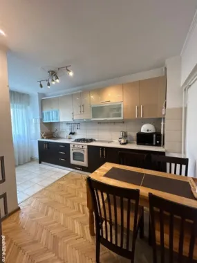 Închiriez Apartament 2 Camere Marriott