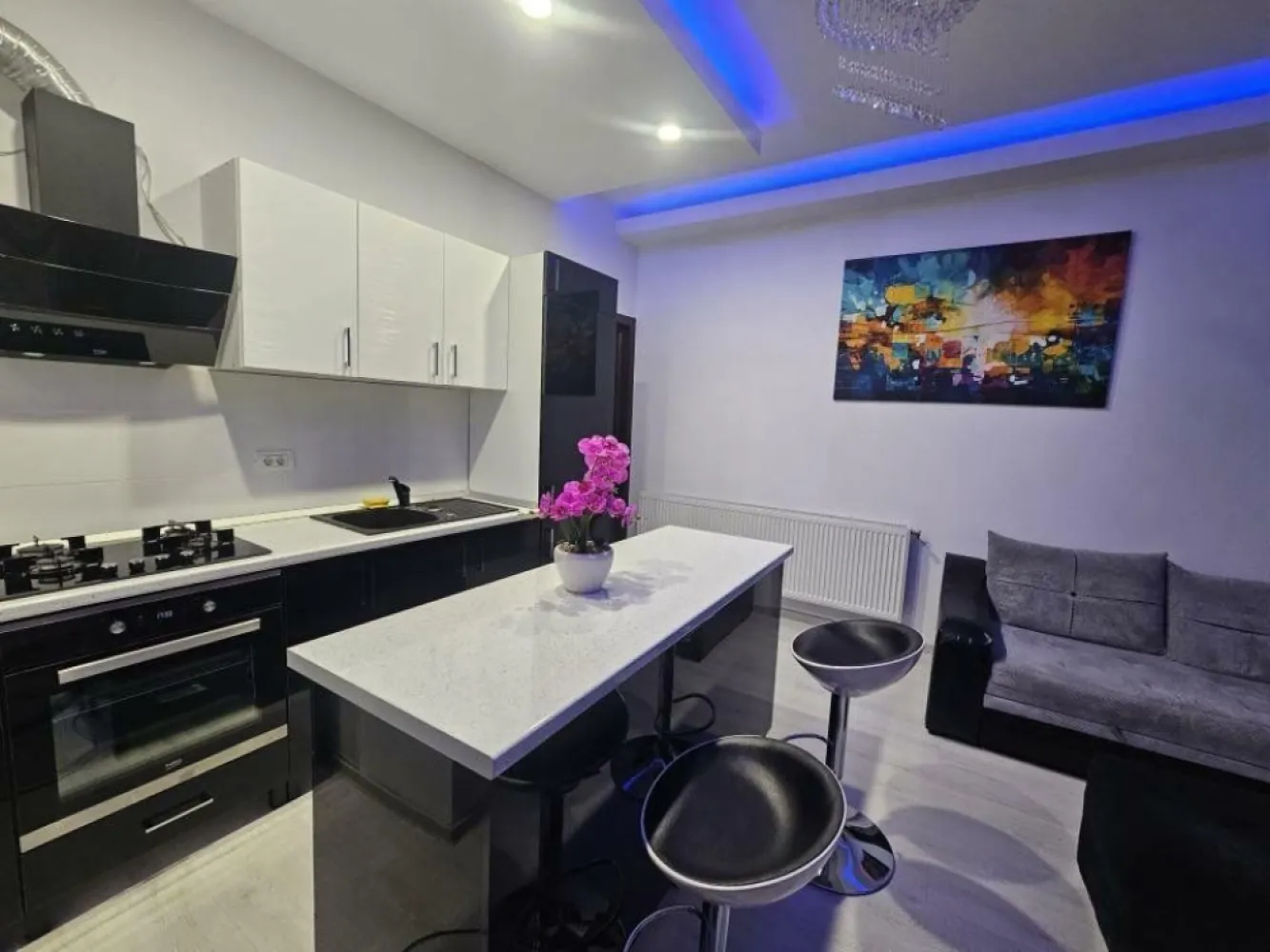 Inchiriez apartament zona Palatul Parlamentului, Marriott, Catedrala Neamului.