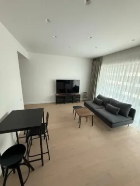Închiriere apartament 2 camere cu vedere spectaculoasă la Sky Tower şi Promenada